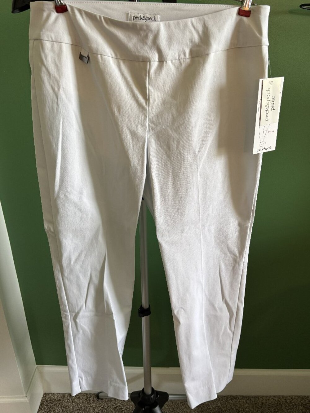 Peck & Peck white stretch casual pants.  Sz 14 Petite. New with tags